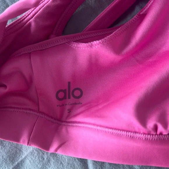 ALO Yoga Pink Women's Shorts - Picture 5 of 6